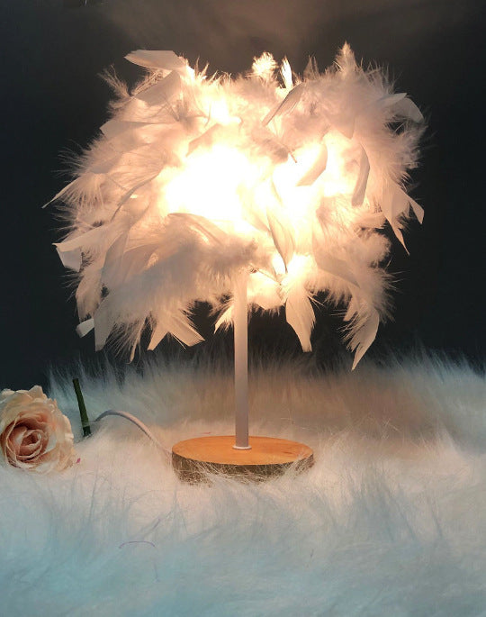 Creative Table Lamp Decorative Feather Bedside Lamp